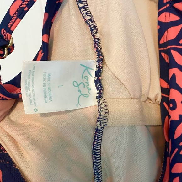 Women’s Navy and Coral One Piece Swimsuit size Large - Picture 6 of 6